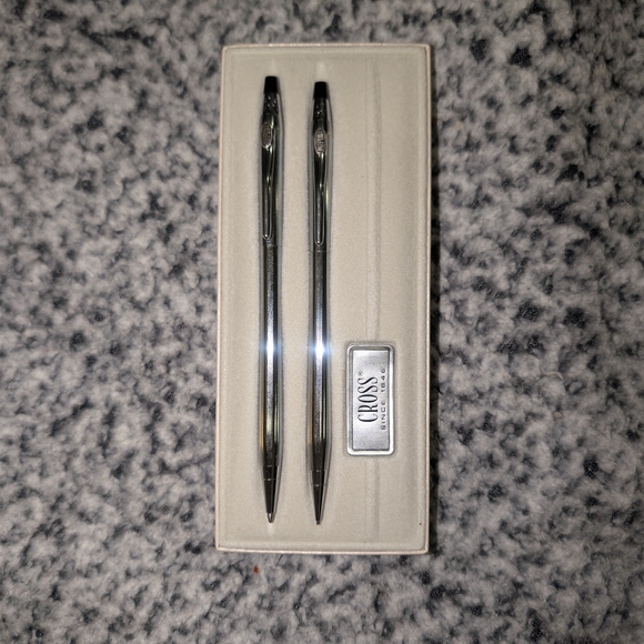 Silver Pen Set - Picture 3 of 7